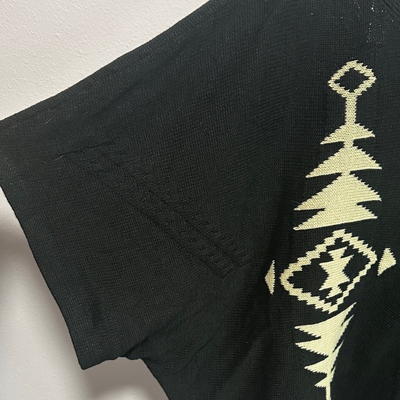 Ralph Lauren Black and Cream Patterned Blouse - Picture 5 of 11